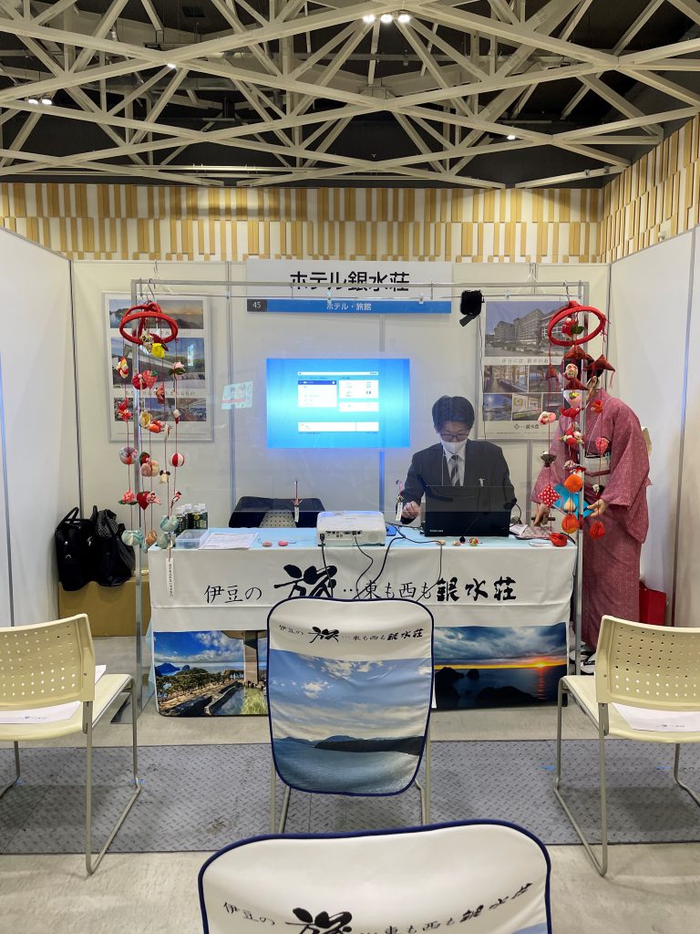ブース飾り付け完了